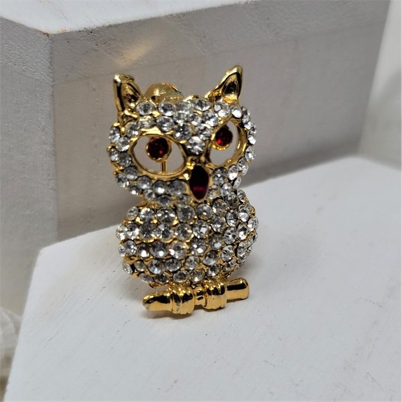 Sparkling Rhinestone Owl Pin Brooch Ruby Eyes - Picture 3 of 8
